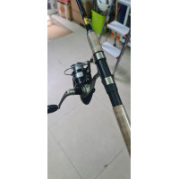 COMBO cần SWEEPFIRE 702MHFS và guồng quay cước STRIKEFORCE 2000B